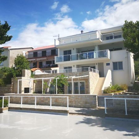 Beachfront Apartments - Villa Vita Stara Novalja Exterior photo