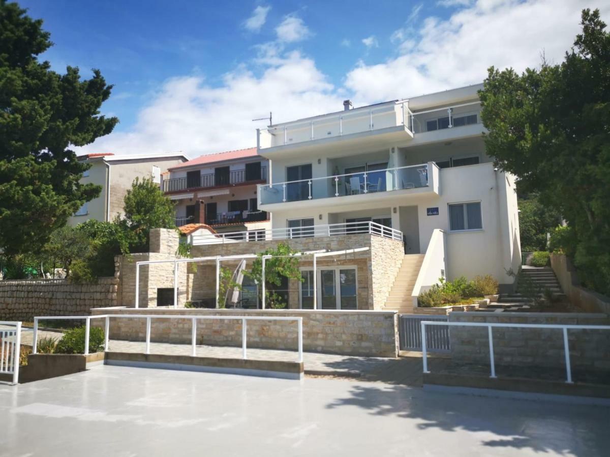 Beachfront Apartments - Villa Vita Stara Novalja Exterior photo